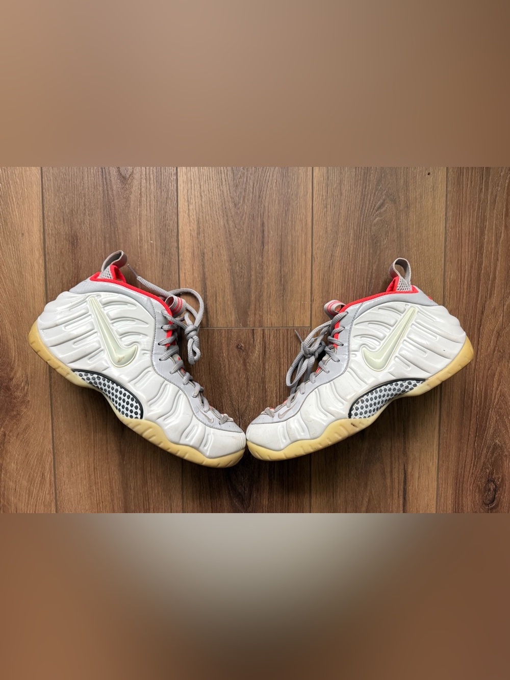Nike Air Foamposite Pro Premium Pure Platinum Size 10.5 Glow In Dark 616750-003